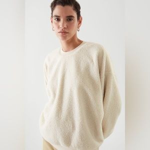 COS oversized teddy sweater XS